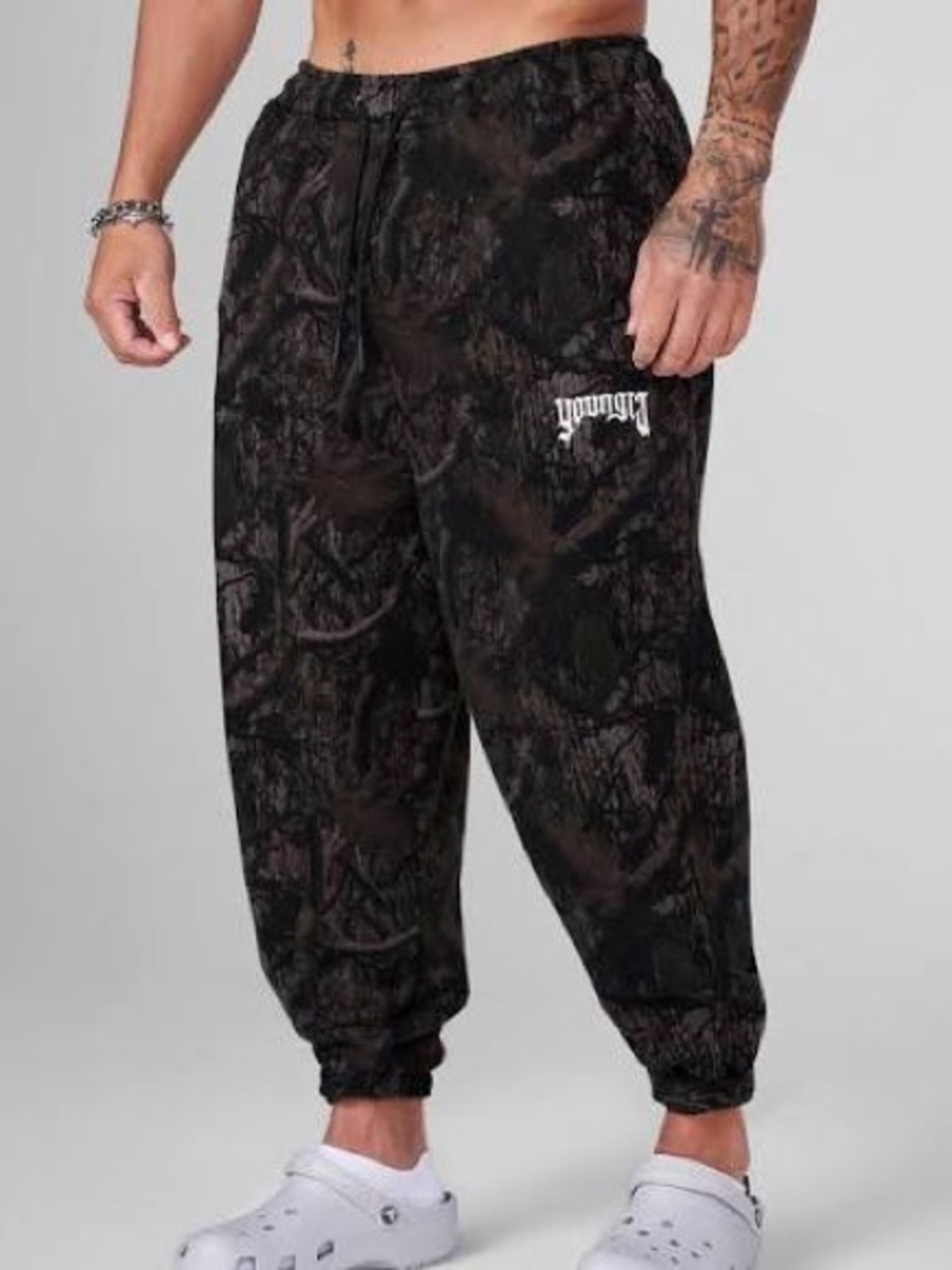 Men’s YoungLA Anime black camo joggers